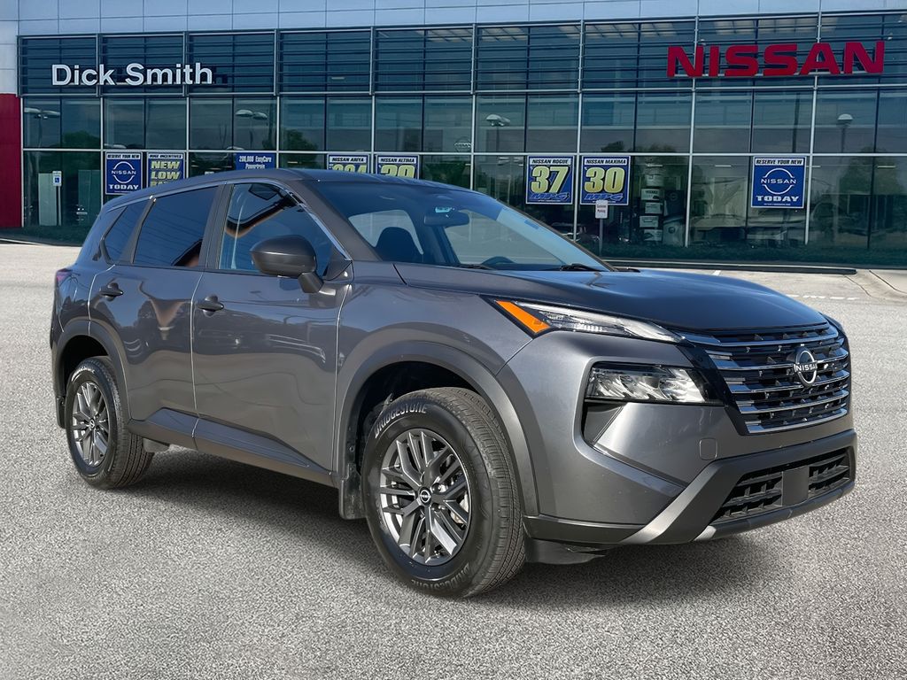 2024 Nissan Rogue S's photo