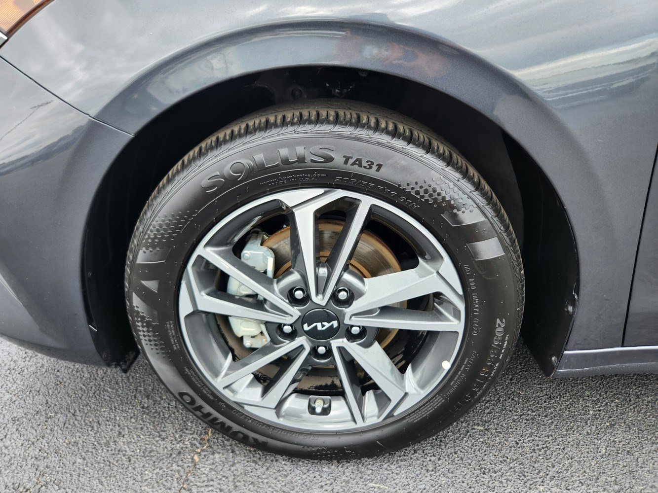 2024 Kia Forte LXS photo 40