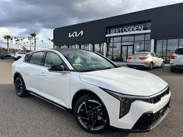 2025 Kia K4 GT-Line's photo