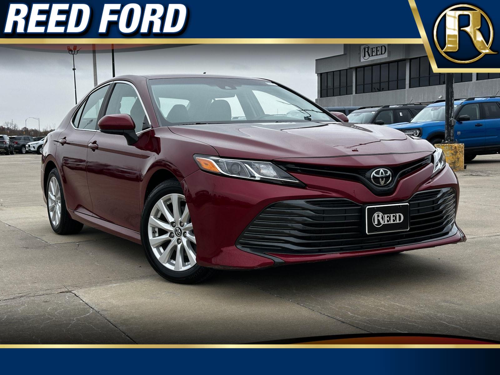 2018 Toyota Camry LE's photo