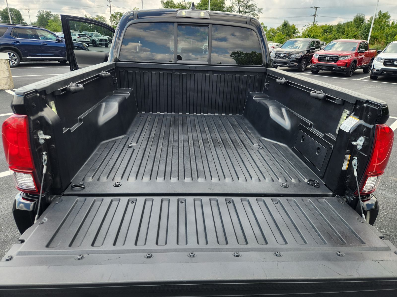 2023 Toyota Tacoma SR 4x4 Double Cab photo 27