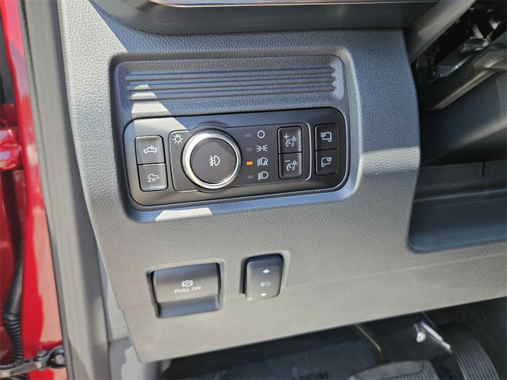 2025 Ford F-250 Lariat photo 16