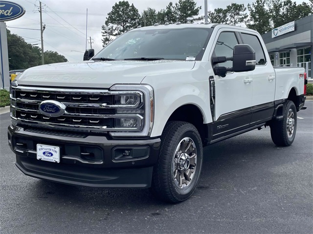 2025 Ford F-250 photo 3