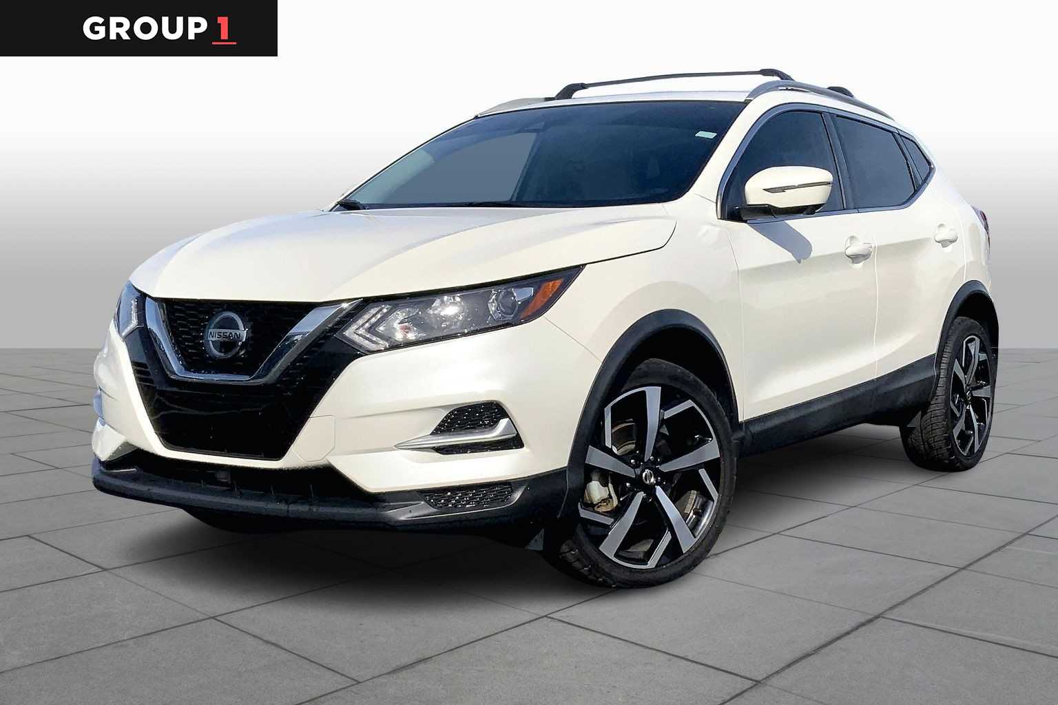 2020 Nissan Rogue Sport SL's photo