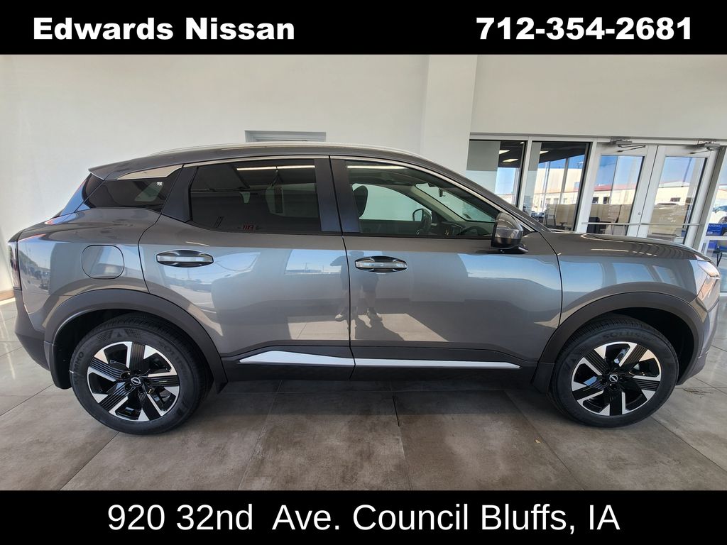 2025 Nissan Kicks SV AWD's photo