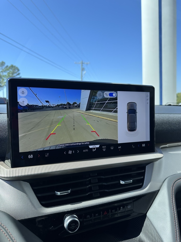 2025 Ford Explorer photo 19