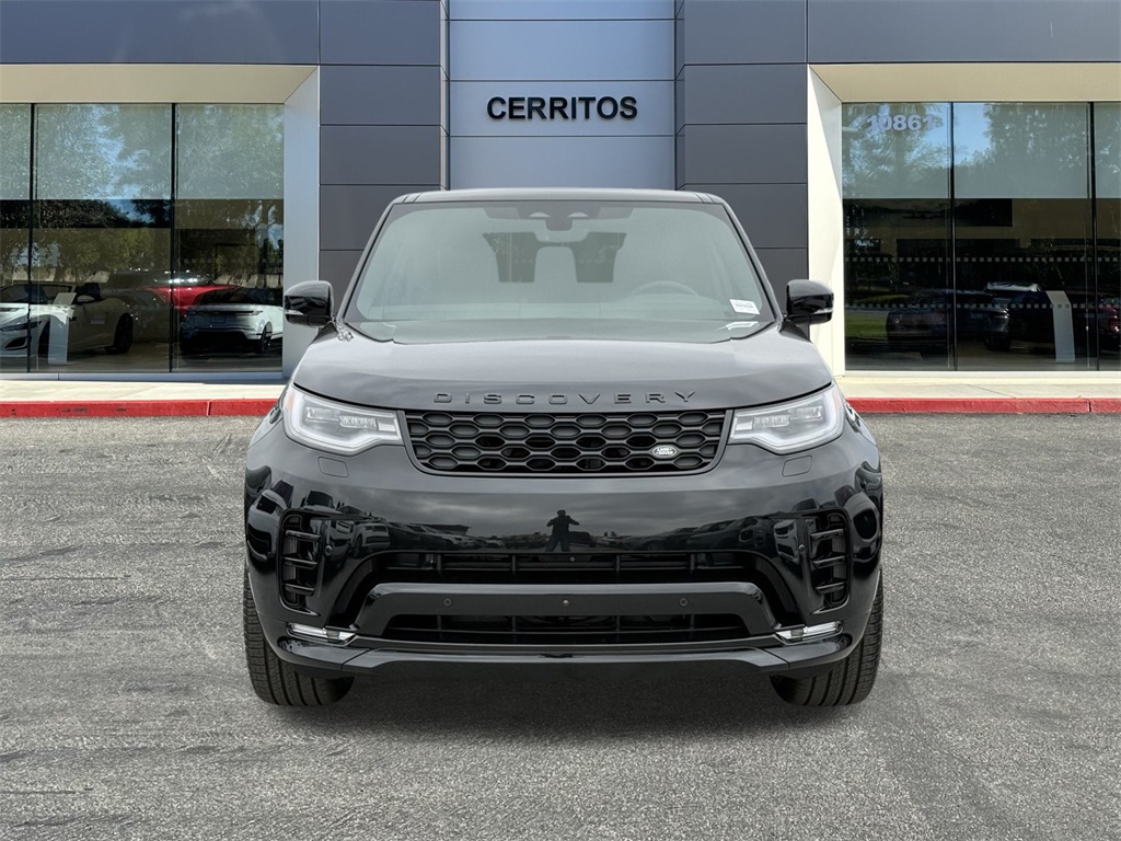 2025 Land Rover Discovery SE photo 2
