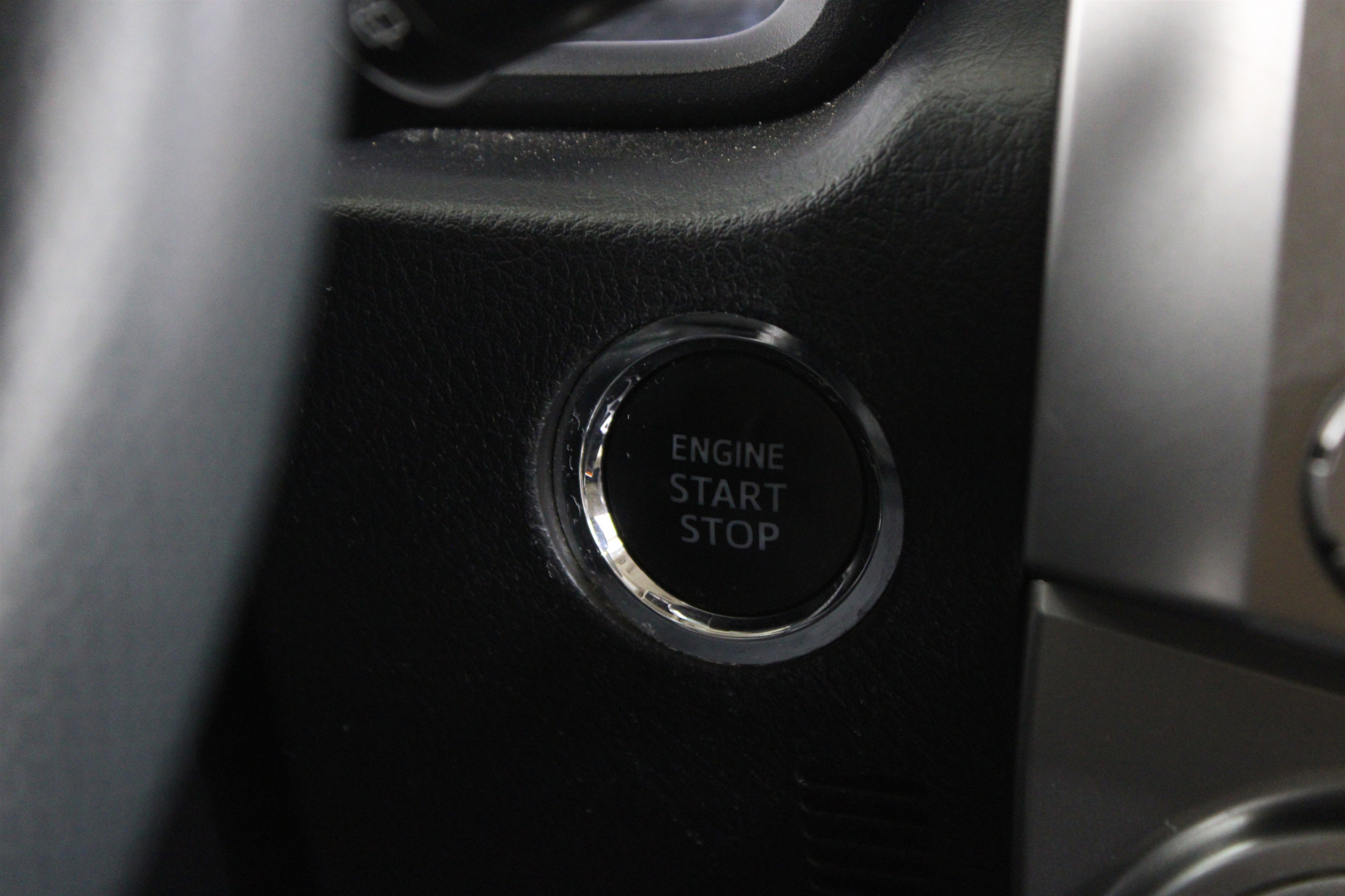 2021 Toyota 4Runner SR5 Premium photo 9