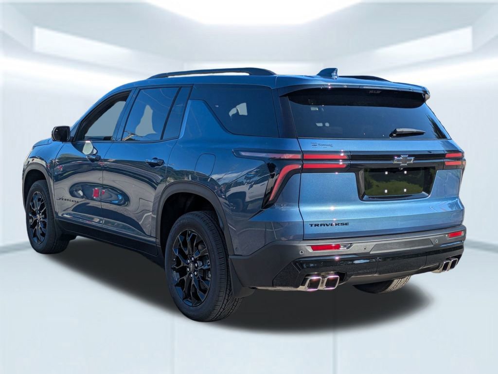 2026 Chevrolet Traverse photo 2