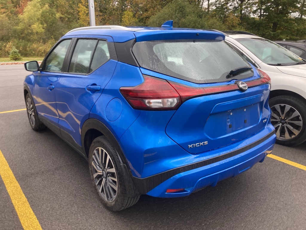 2023 Nissan Kicks SV photo 3