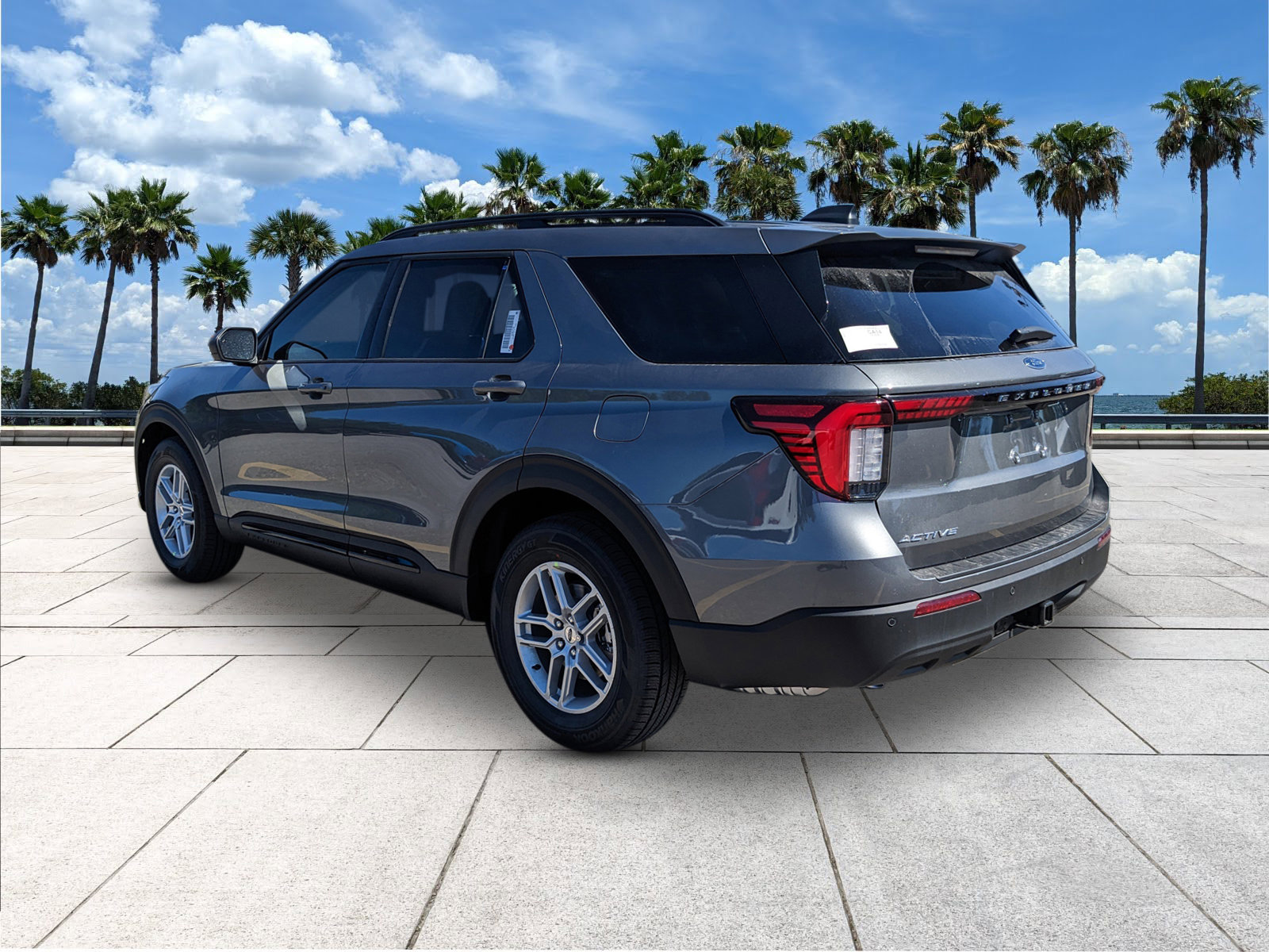 2026 Ford Explorer photo 4
