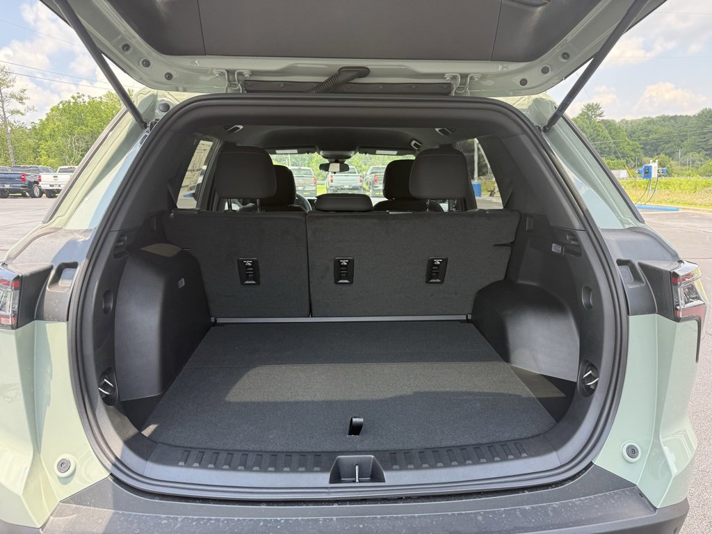2026 Chevrolet Equinox LT photo 14