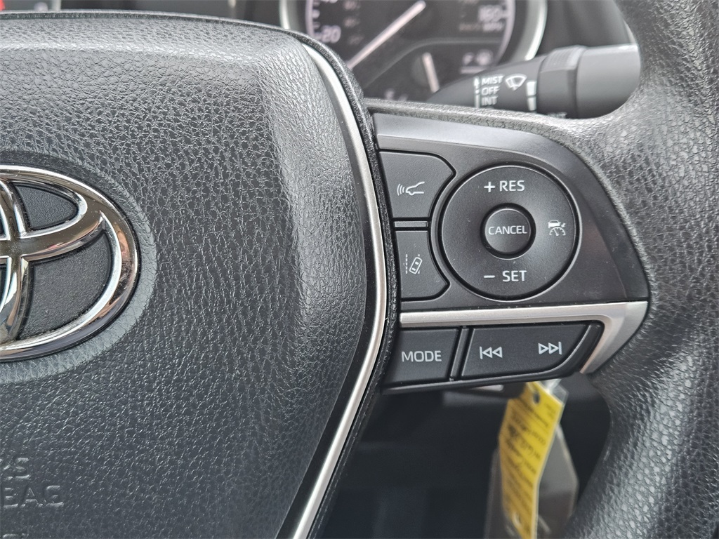 2022 Toyota Camry LE photo 24