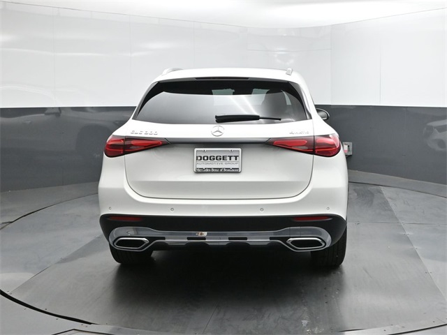 2026 Mercedes Benz GLC 300 4MATIC photo 4