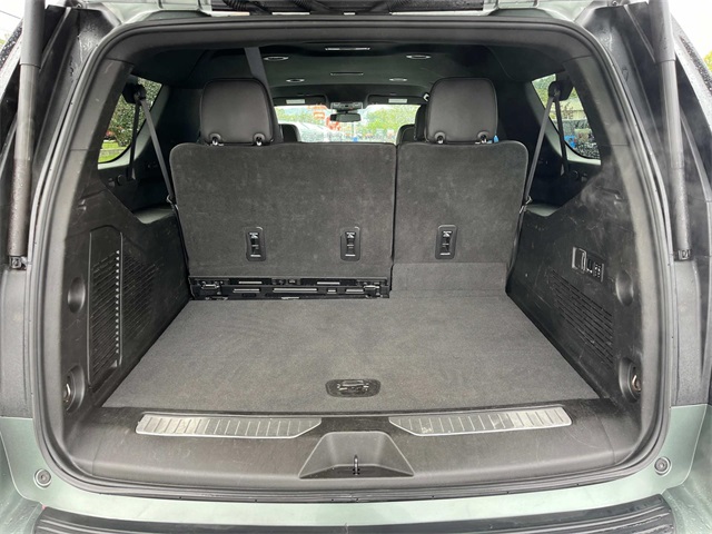 2023 Chevrolet Suburban Premier photo 20