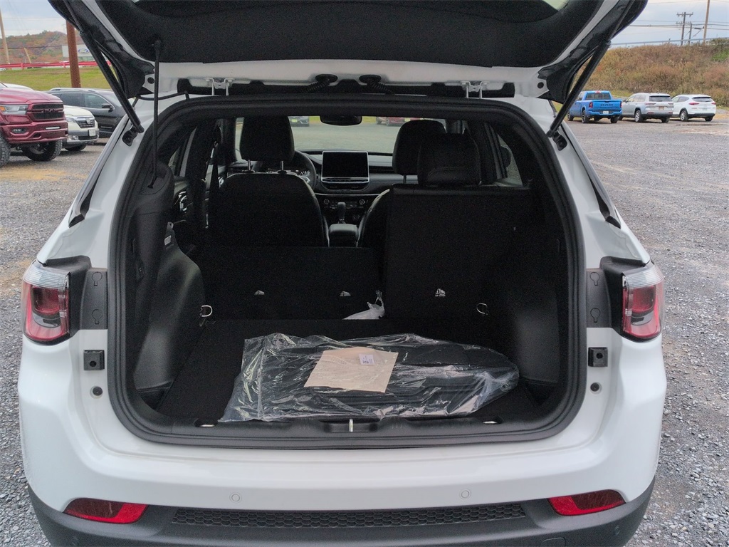 2026 Jeep Compass Limited Altitude photo 4