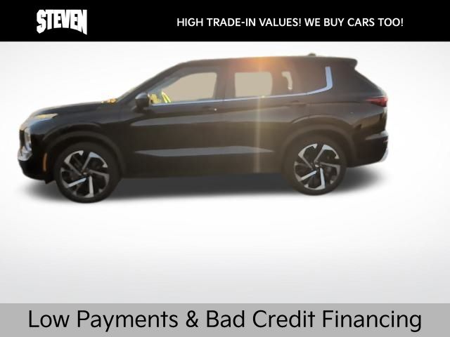 2022 Mitsubishi Outlander SE photo 3