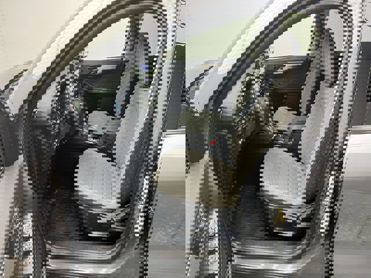 2022 Ford Escape SE photo 3