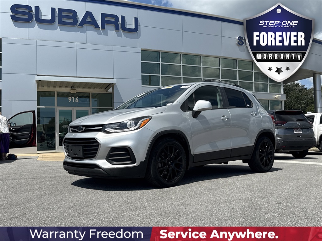 2022 Chevrolet Trax LT photo 2