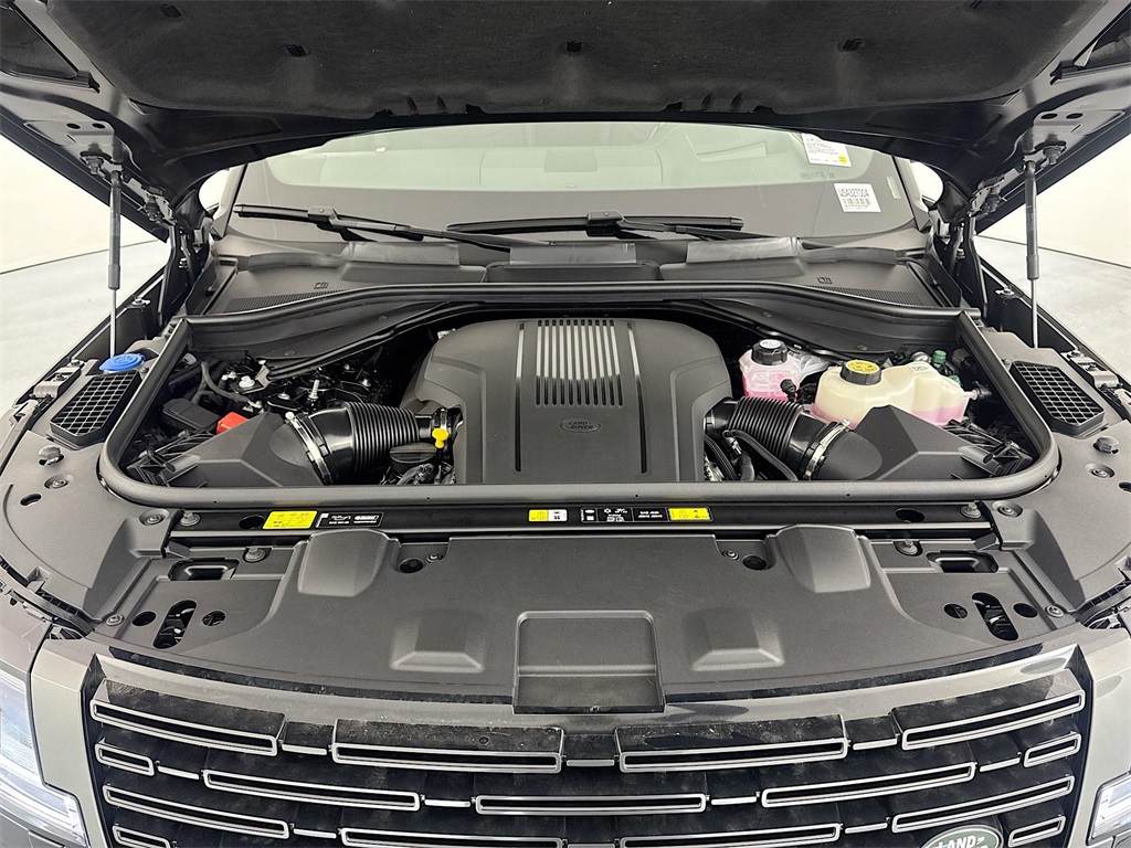 2025 Land Rover Range Rover SE photo 25