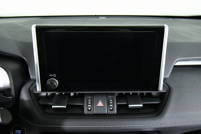 2023 Toyota RAV4 XLE Premium photo 3