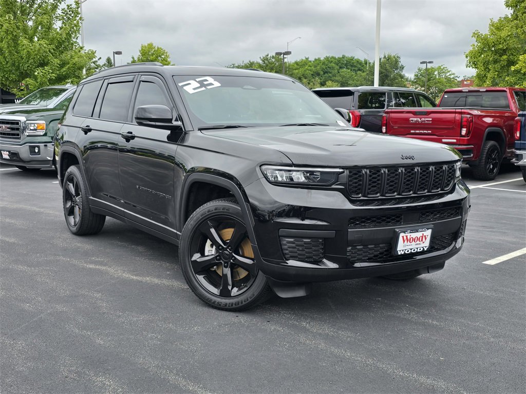Pre-Owned 2023 Jeep Grand Cherokee L Altitude SUV in Gurnee