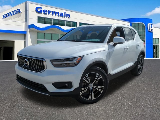2020 Volvo XC40 Inscription's photo