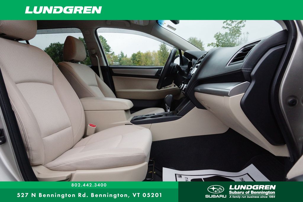 2019 Subaru Outback 2.5i Premium photo 16