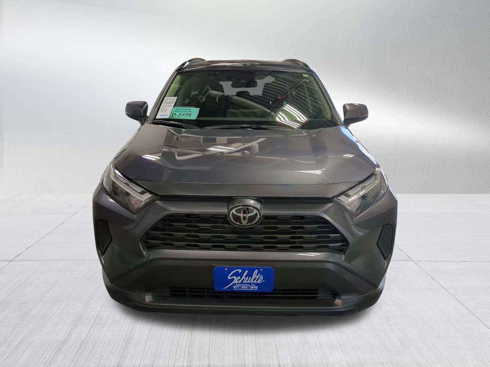 2025 Toyota RAV4 Hybrid XLE photo 2