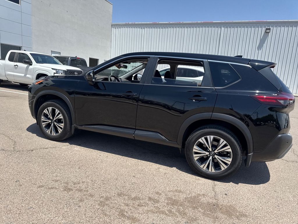 2023 Nissan Rogue SV photo 11