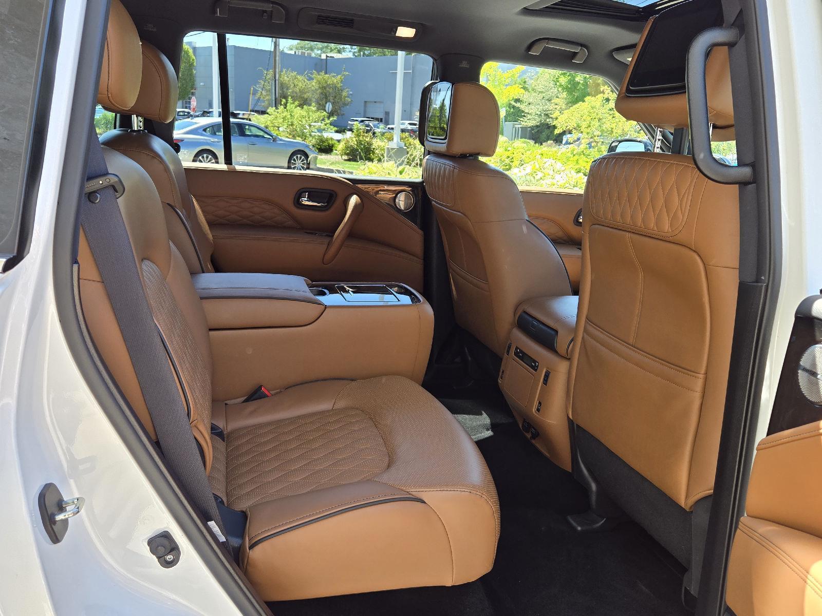 2023 Infiniti QX80 Sensory photo 18