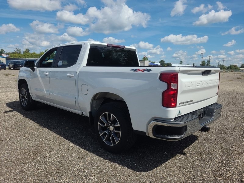2022 Chevrolet Silverado 1500 LT photo 4