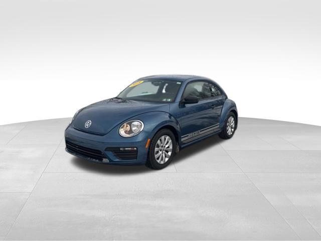 2018 Volkswagen Beetle S's photo