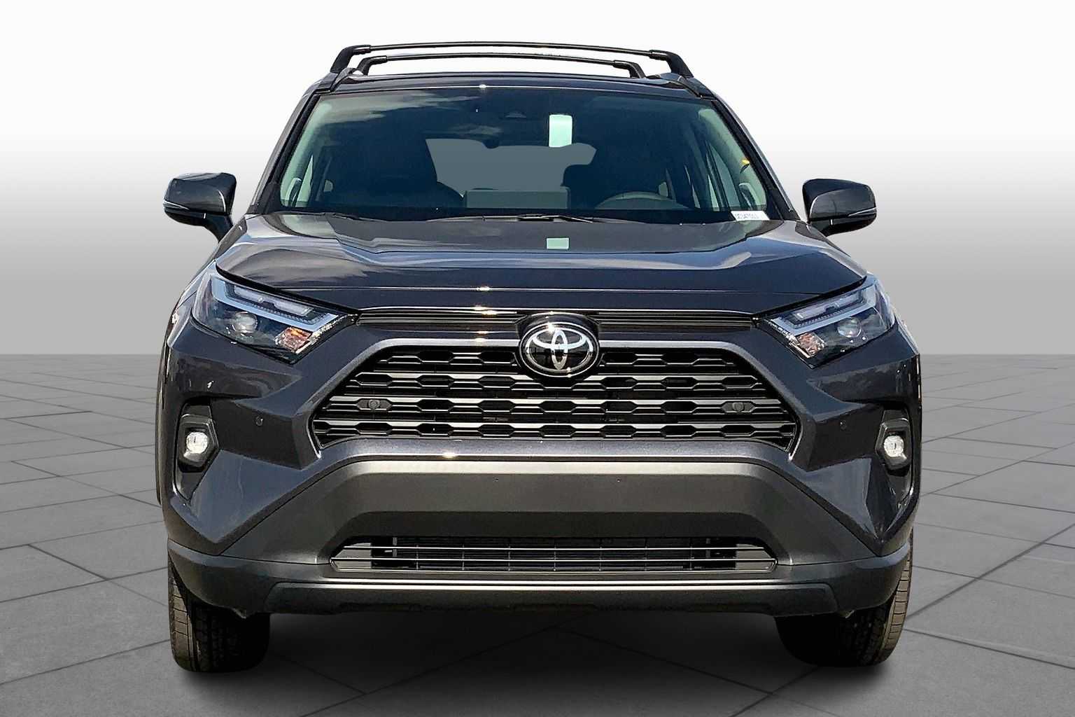 2025 Toyota RAV4 XLE Premium photo 3