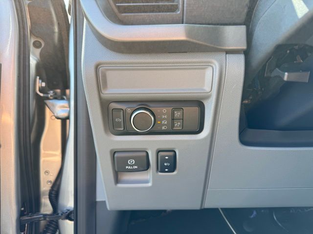 2025 Ford F-150 Lightning XLT photo 18