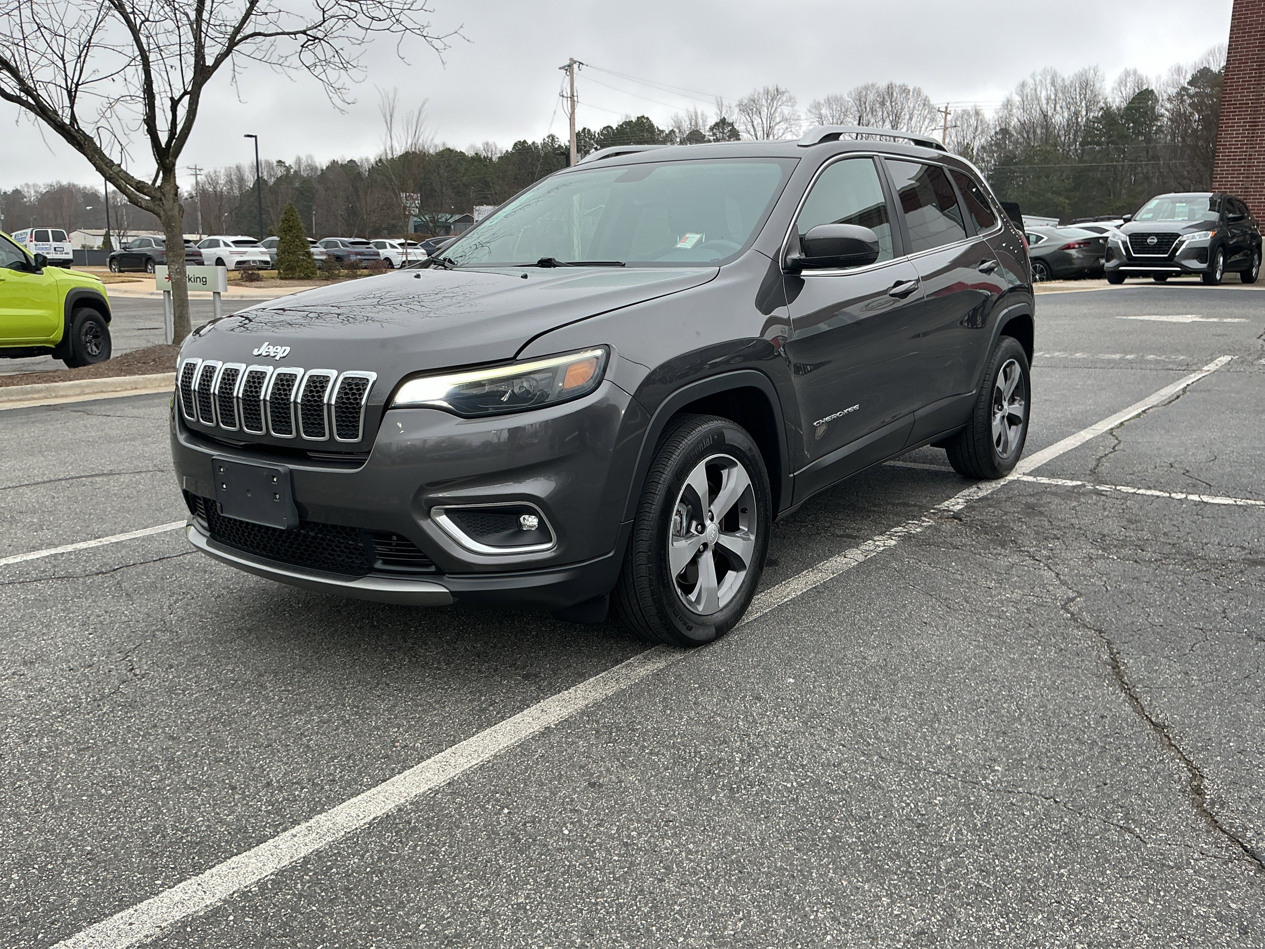 2019 Jeep Cherokee Limited's photo