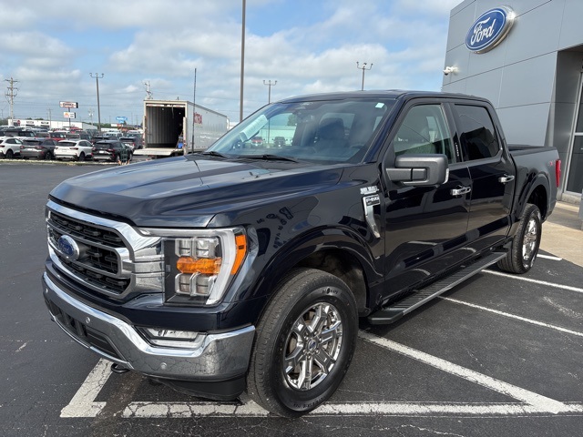 2022 Ford F-150 XLT photo 2