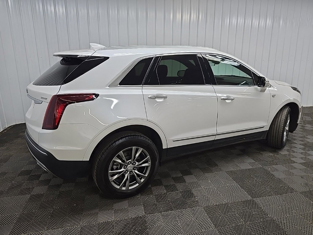 2023 Cadillac XT5 Premium Luxury photo 2