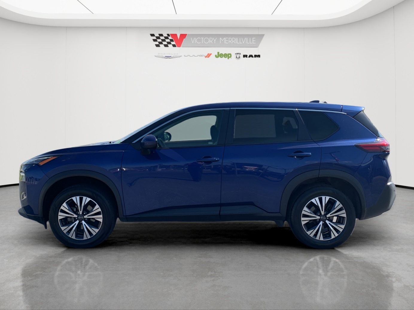 2023 Nissan Rogue SV photo 2