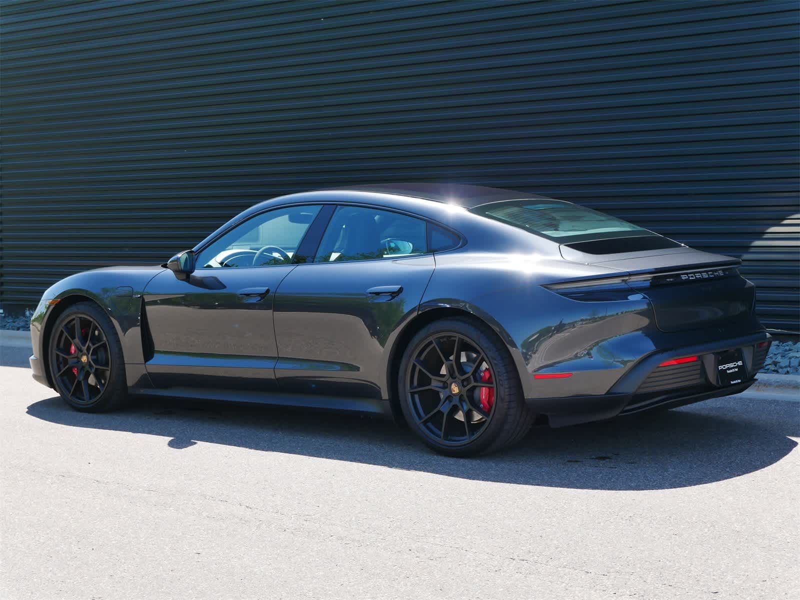 2025 Porsche Taycan 4S photo 3