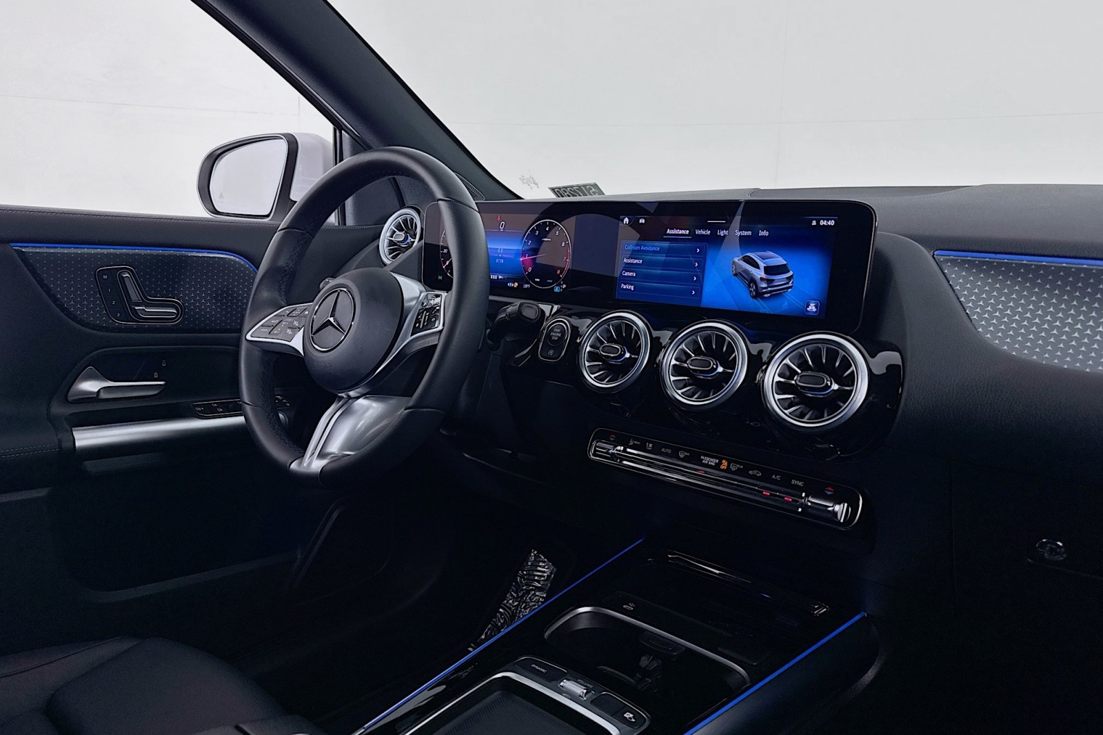 2025 Mercedes Benz GLA 250 photo 14