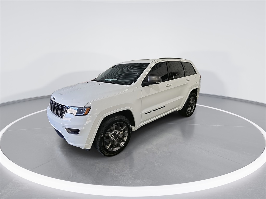 2021 Jeep Grand Cherokee Anniversary Edition photo 4