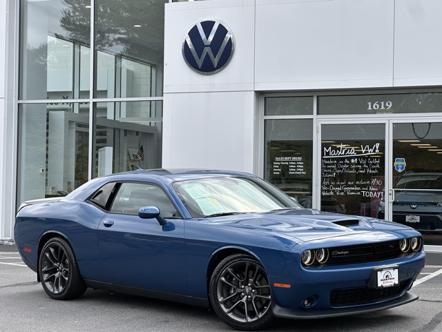 2020 Dodge Challenger R/T's photo