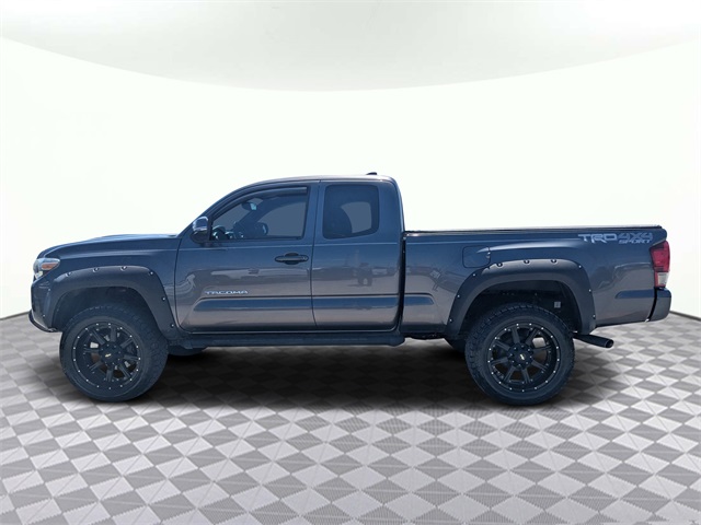 2017 Toyota Tacoma SR5 TRD Sport photo 7