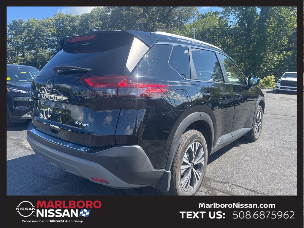 2022 Nissan Rogue SV photo 5