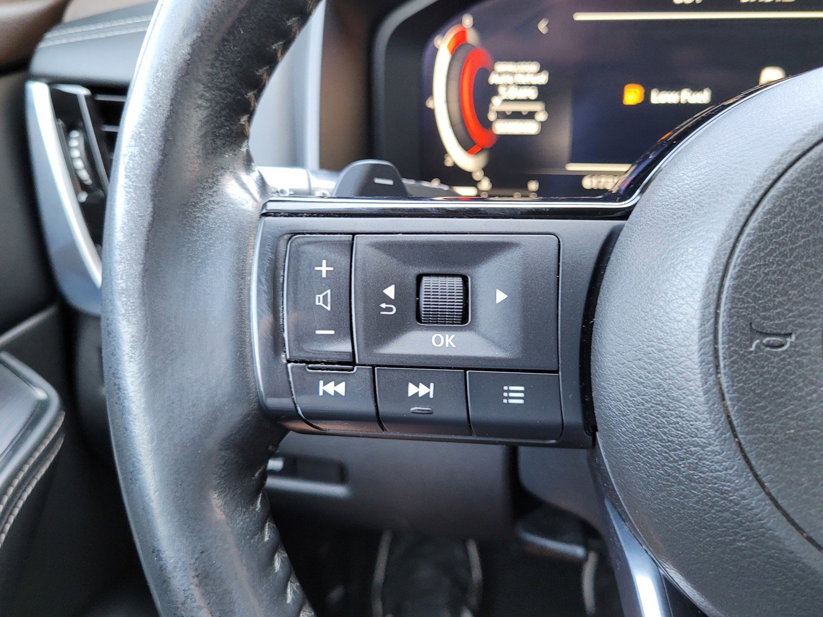 2021 Nissan Rogue Platinum photo 24