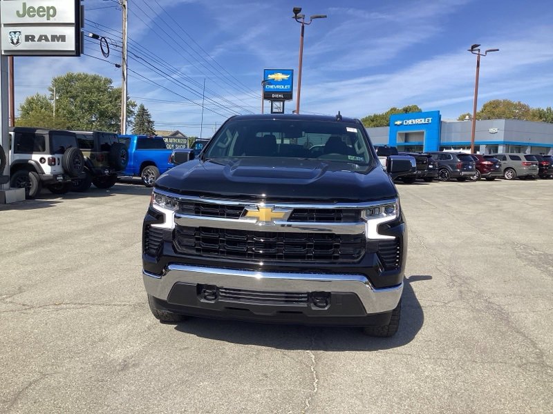 2026 Chevrolet Silverado 1500 LT photo 2
