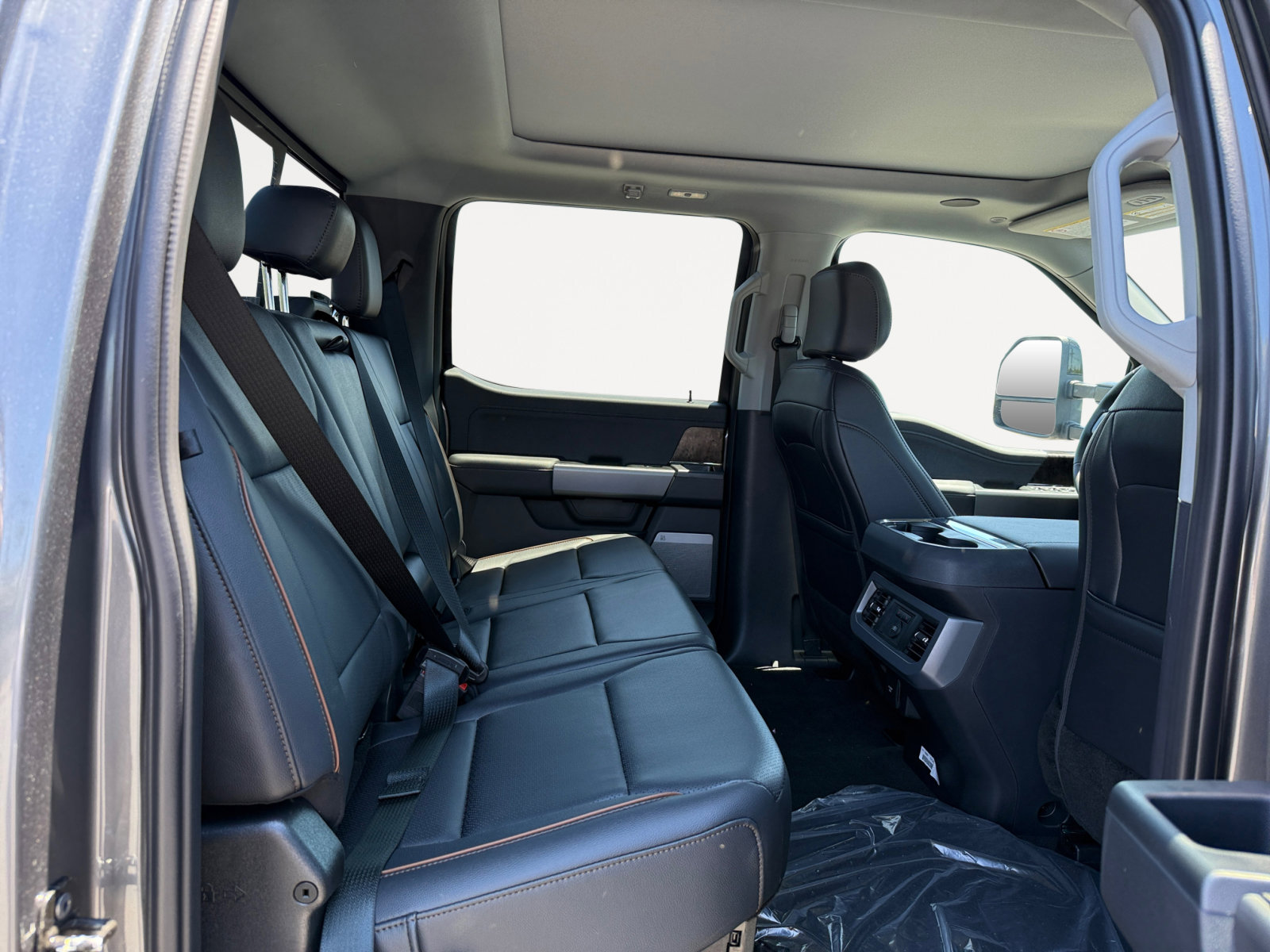 2025 Ford F-250 Lariat photo 17