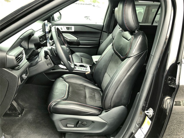 2024 Ford Explorer ST photo 3
