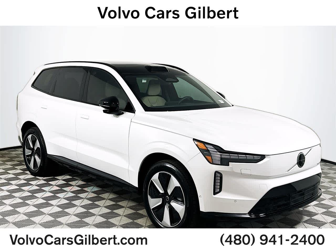 2025 Volvo EX90 Plus's photo